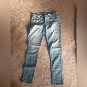 Levi's Mid Rise Skinny Jeans in Classic Blue